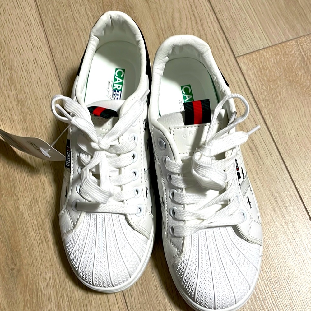 Brand new comfy 👟
